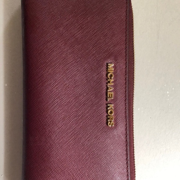 MK wallet - Picture 1 of 5